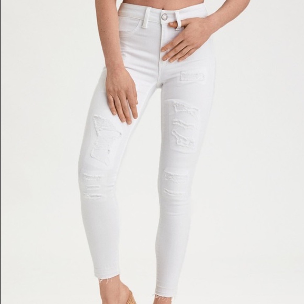 White American Eagle Skinny Jeans